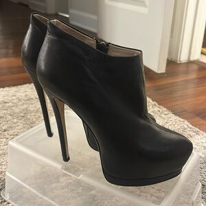 Chinese Laundry Black Leather Bootie